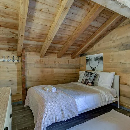 Alaska Chalet