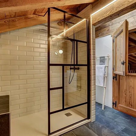 Chalet Alaska